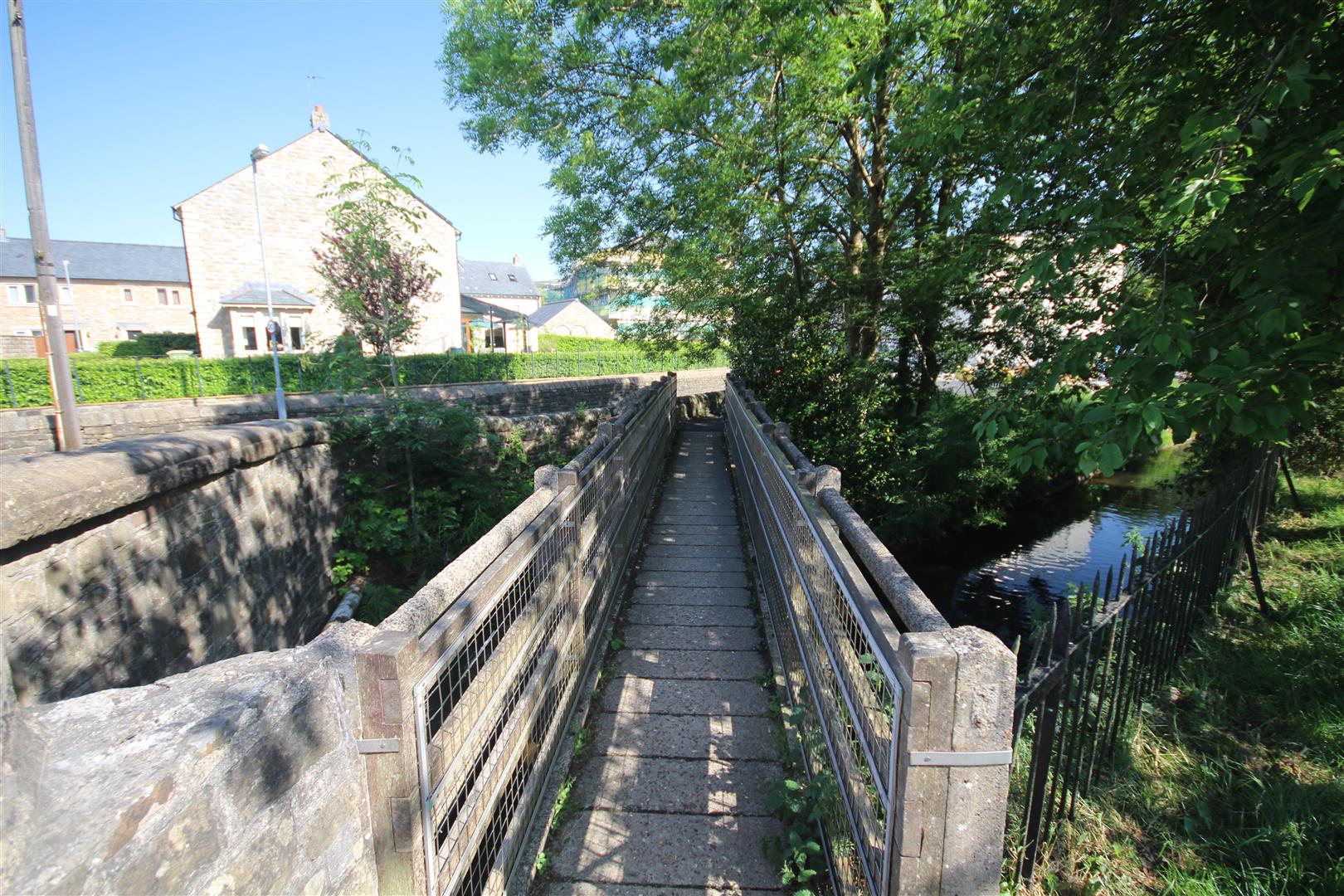 2 bedroom apartment To Let in Earby - IMG_7631 copy.jpg